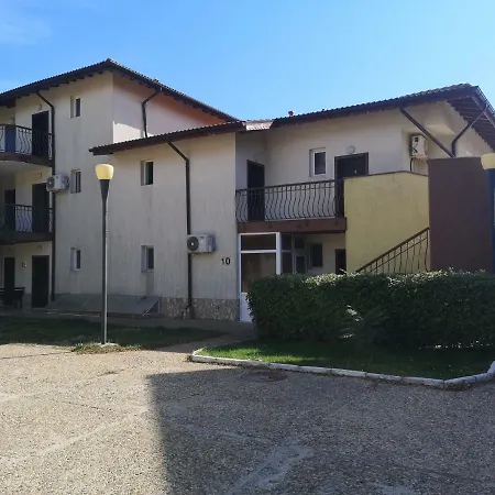 La Mer Apartment *